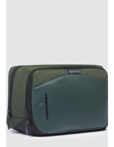 Beauty Case Uomo Piquadro sostenibile e compatto