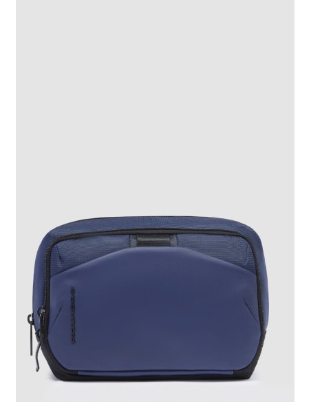 Beauty Case Uomo Piquadro sostenibile e compatto