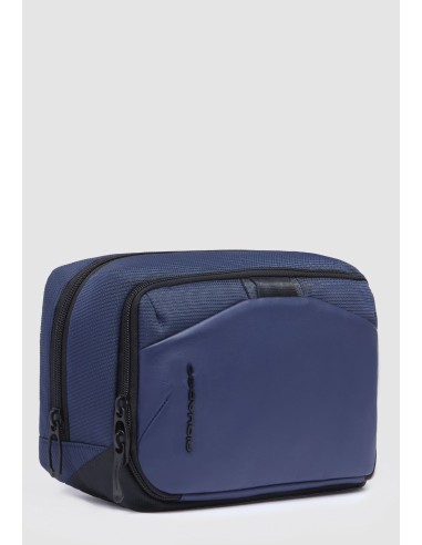 Beauty Case Uomo Piquadro sostenibile e compatto