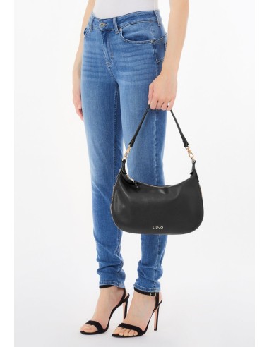 Borsa a spalla con tracolla intercambiabile – Stile e praticità