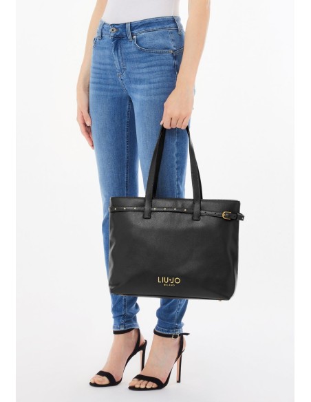 Shopping Bag con Borchie – Eleganza e Grinta per Ogni Occasione