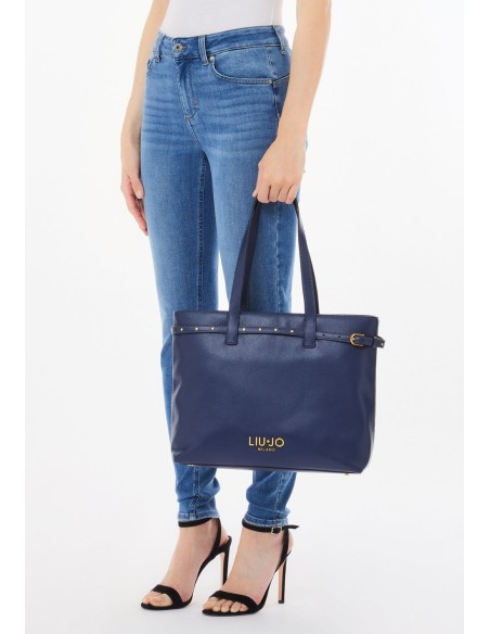 Shopping Bag con Borchie – Eleganza e Grinta per Ogni Occasione