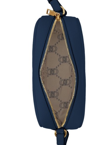 Borsa a Tracolla  con Borchie – Stile Audace e Raffinato