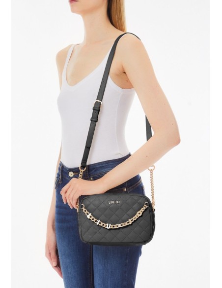 Borsa a Tracolla  Matelassé – Eleganza e Stile per Ogni Occasione