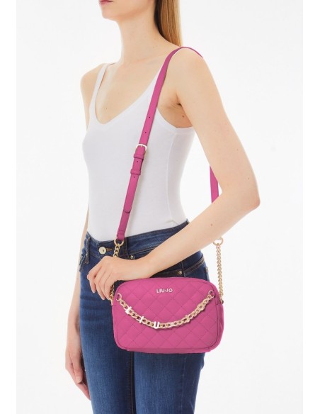 Borsa a Tracolla  Matelassé – Eleganza e Stile per Ogni Occasione